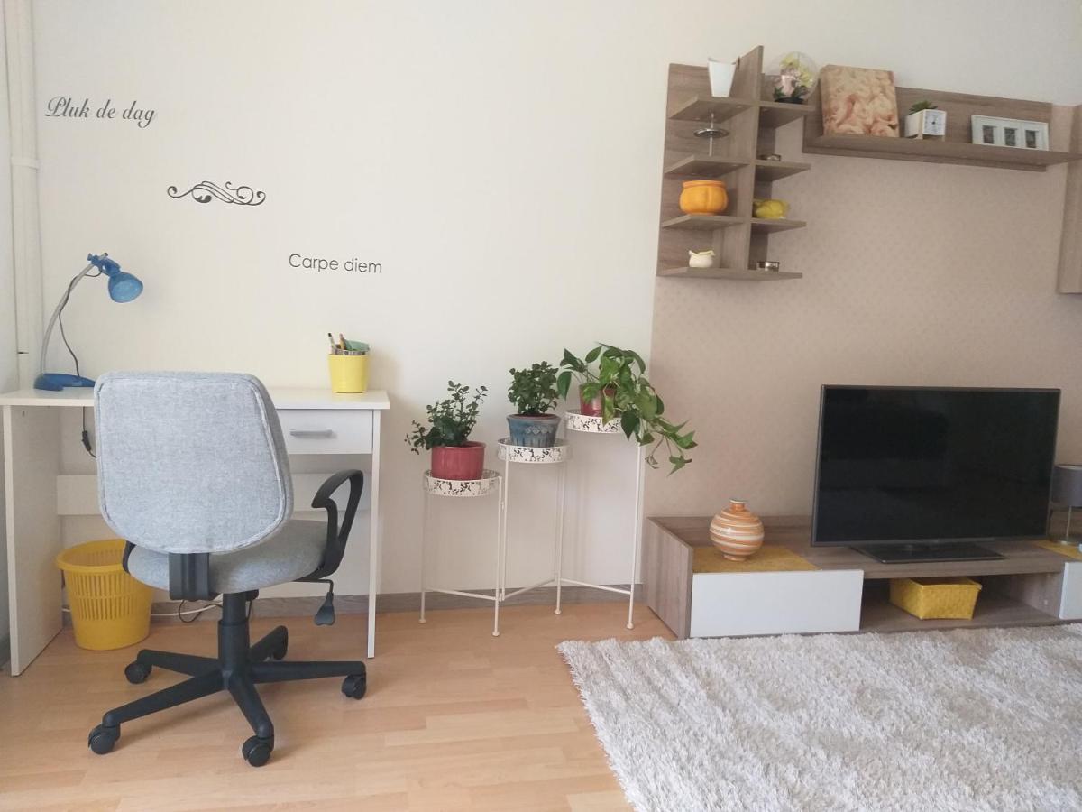 Simon Apartman Tiszafüred Buitenkant foto