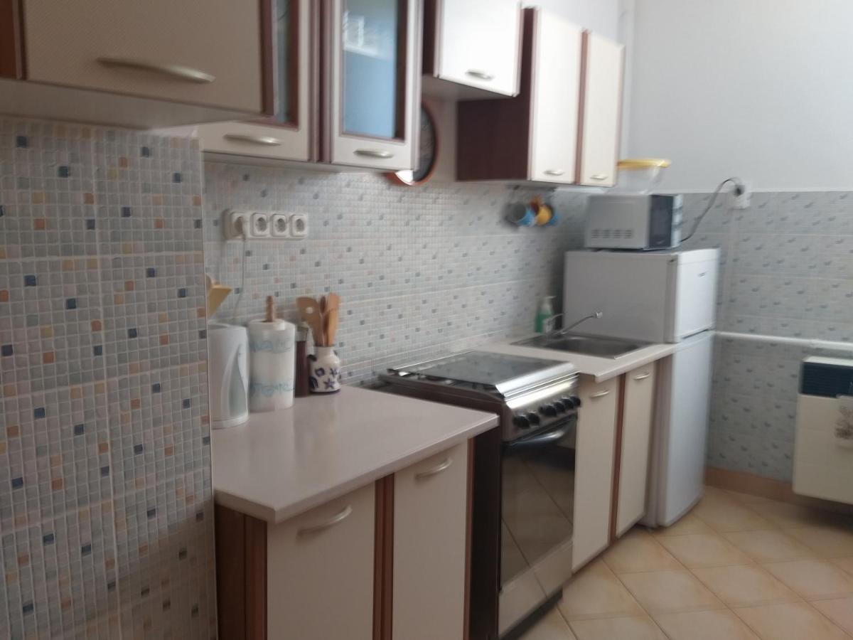 Simon Apartman Tiszafüred Buitenkant foto