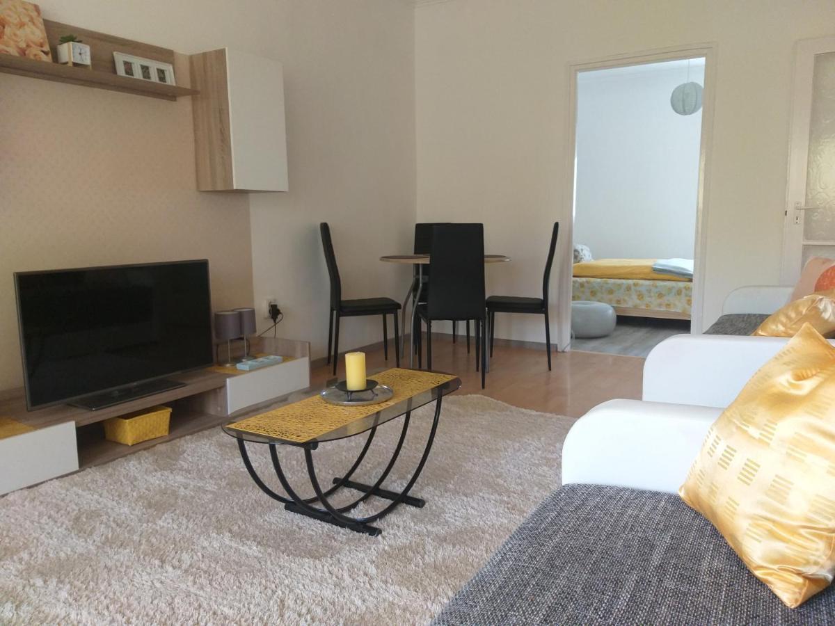 Simon Apartman Tiszafüred Buitenkant foto