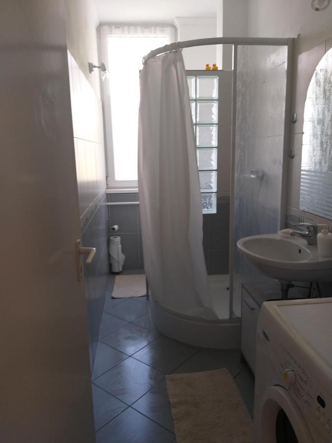 Simon Apartman Tiszafüred Buitenkant foto